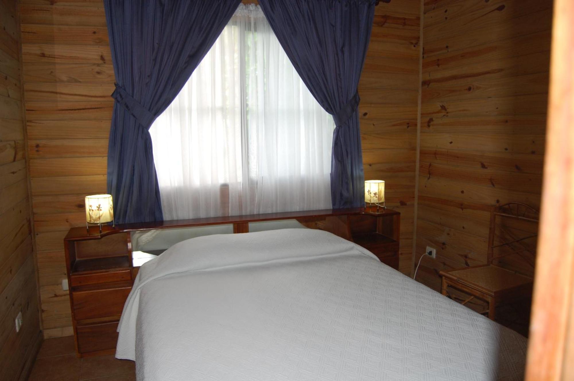 Casa Marcellino Lodge Cahuita Room photo