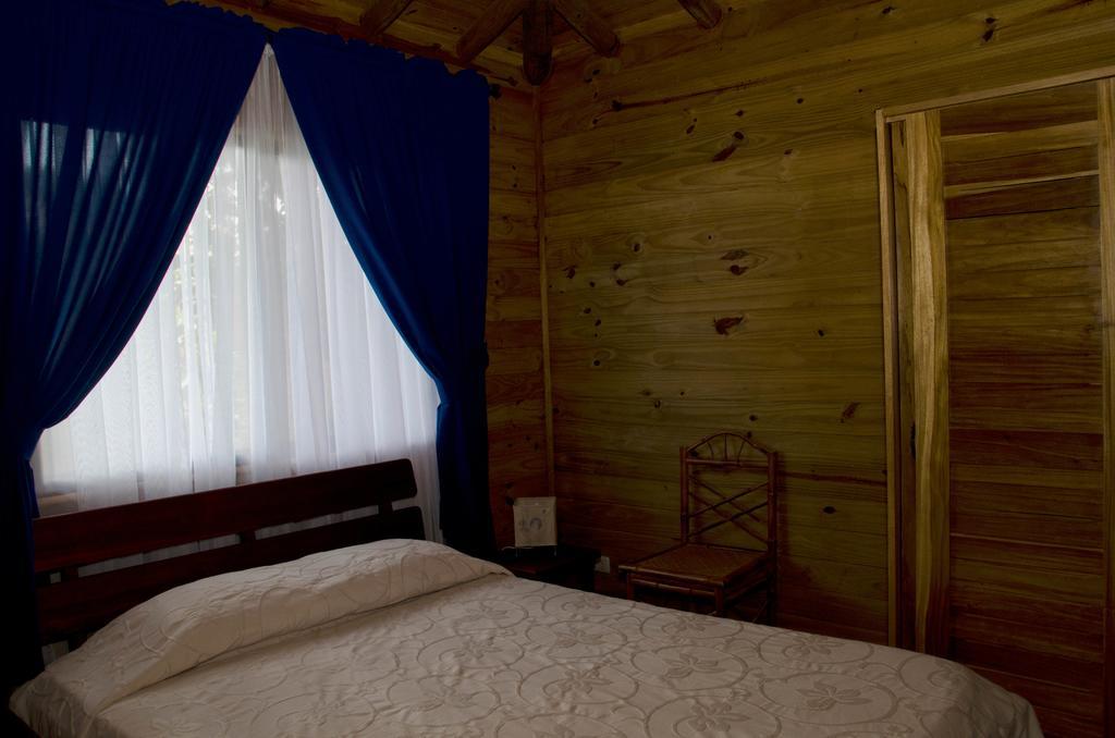 Casa Marcellino Lodge Cahuita Room photo