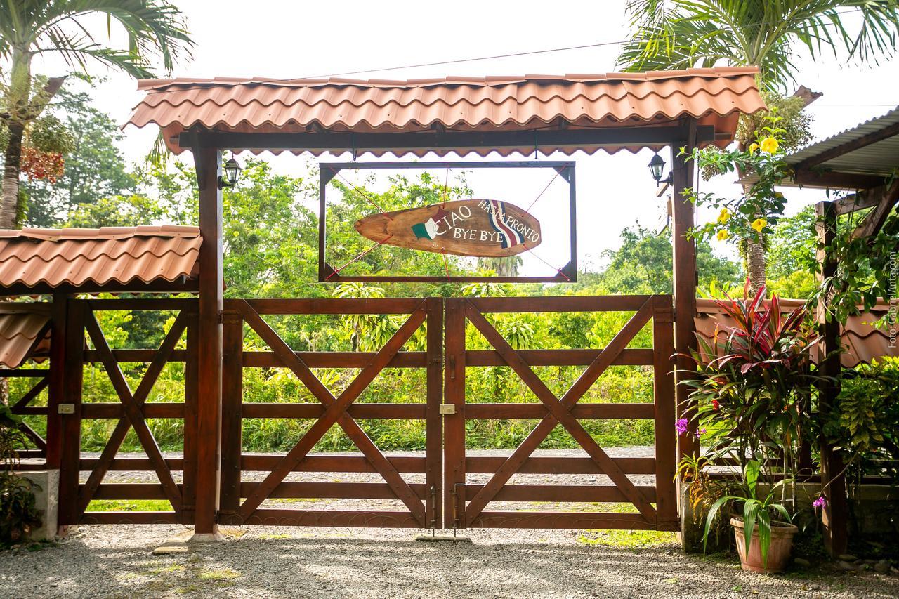 Casa Marcellino Lodge Cahuita Exterior photo